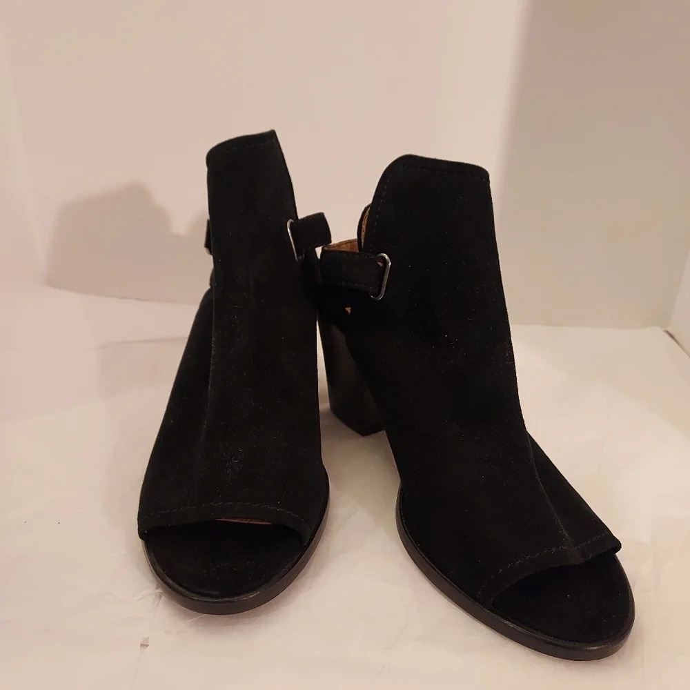Frye "Dani Shield" Black Suede Slingback Platform Peep Toe Sandal in Size 9.5 M